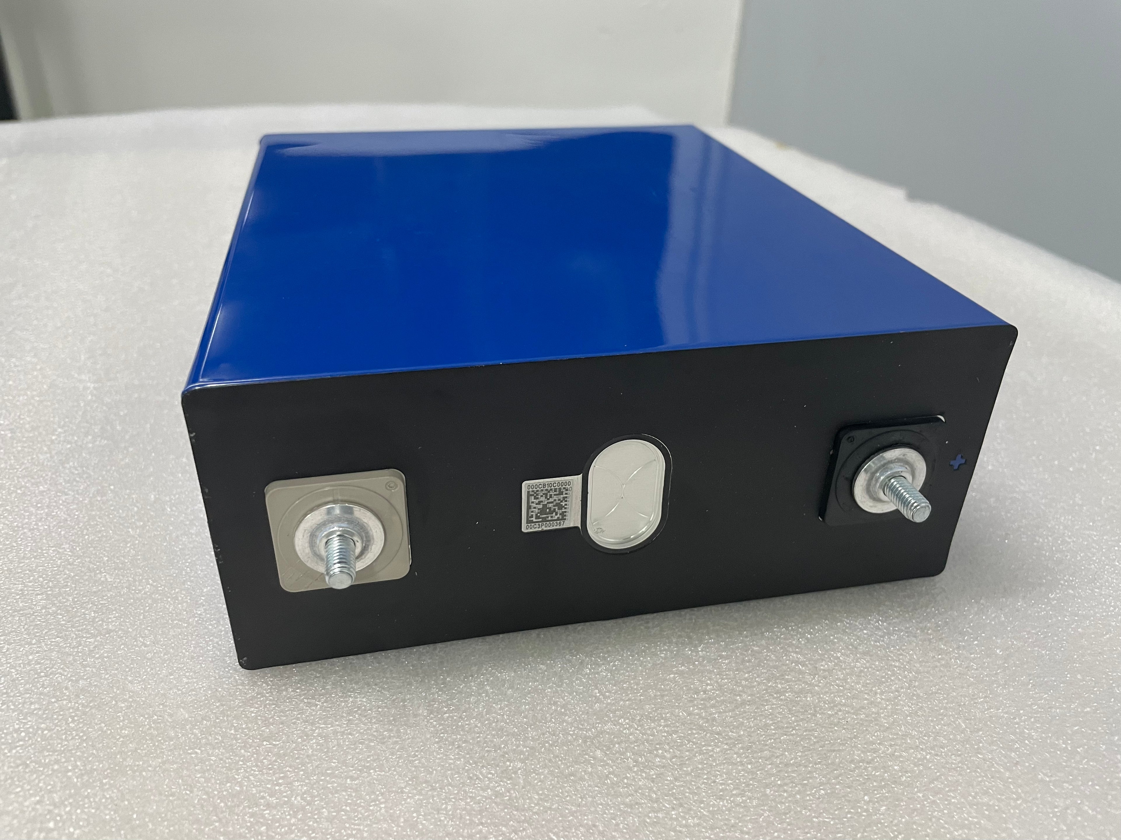 3.2V 125Ah LiFePO4 Cell LiFePO4 Wholesale E-Boat Yachts Sightseeing Car Low Temperature